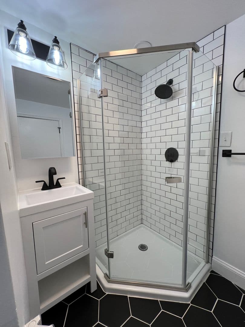 Philadelphia Apartment: 6101 Locust St