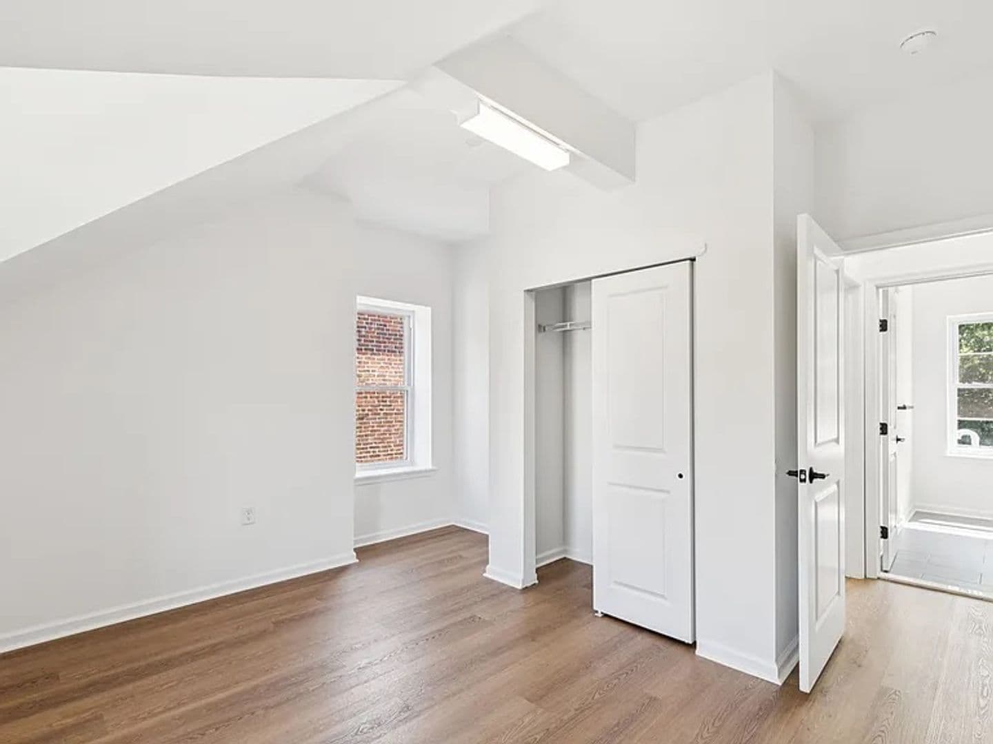Philadelphia Apartment: 7 N 50th St