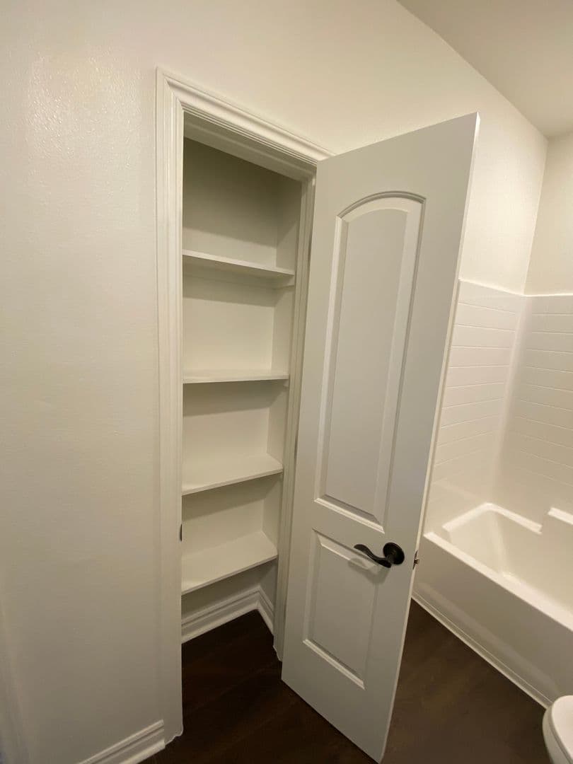 Rialto Apartment: 606 S. Riverside Ave