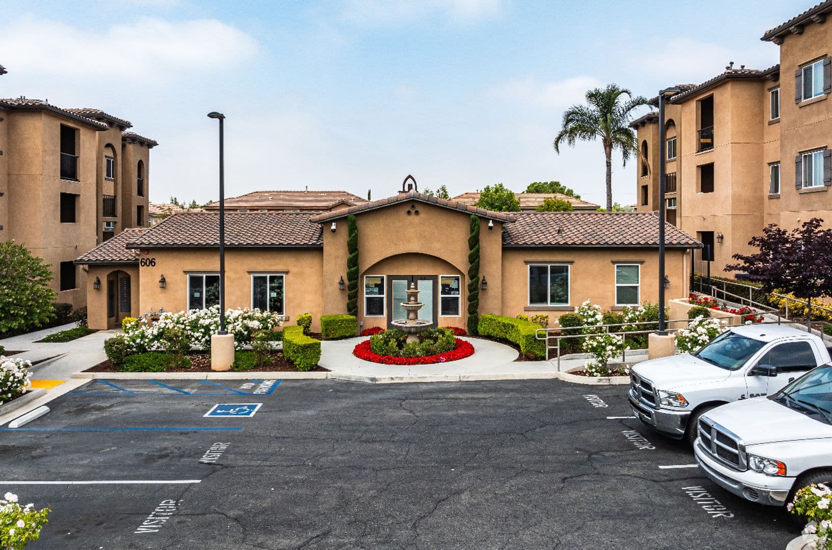 Rialto Apartment: 606 S. Riverside Ave