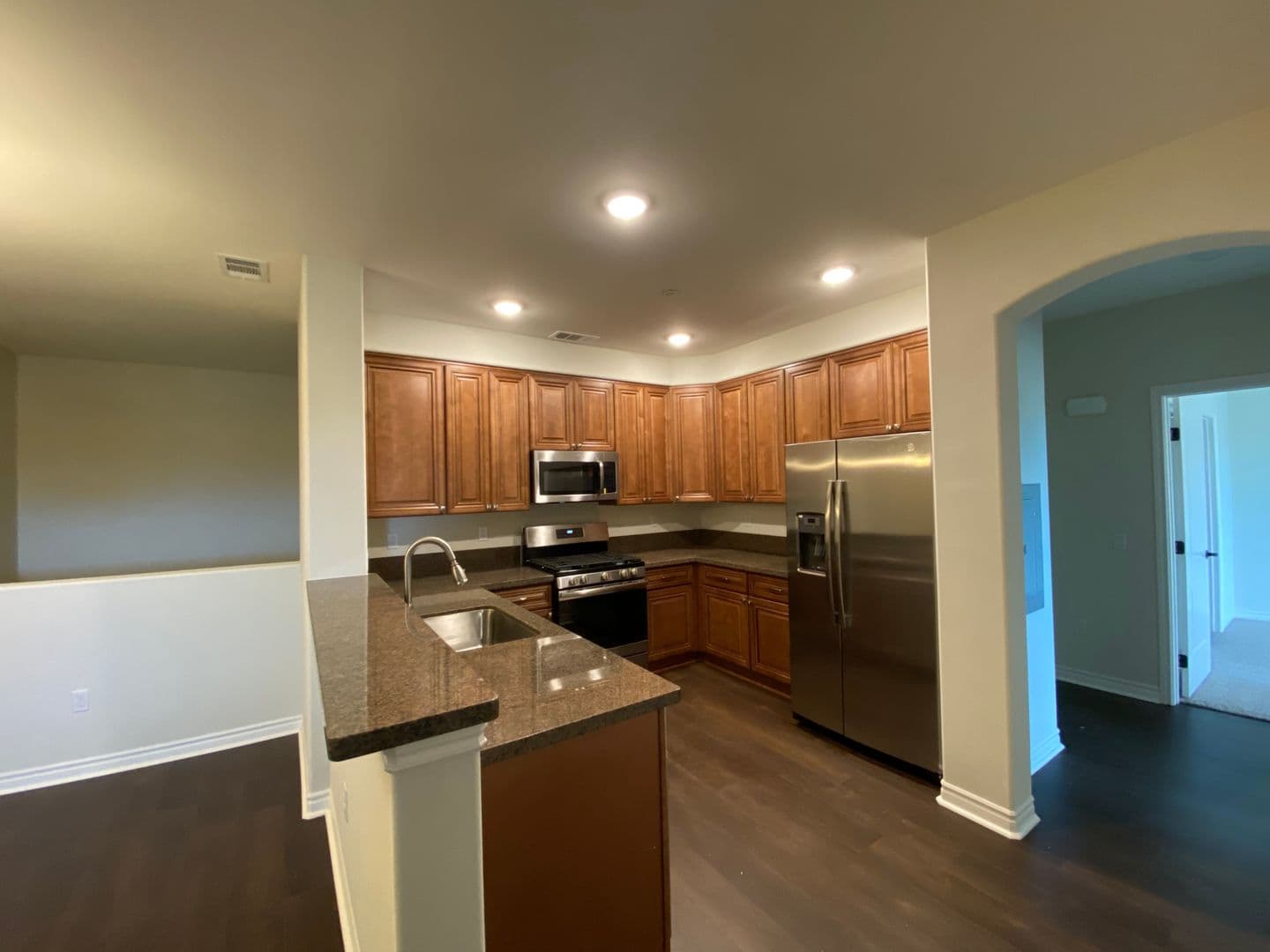 Rialto Apartment: 606 S. Riverside Ave