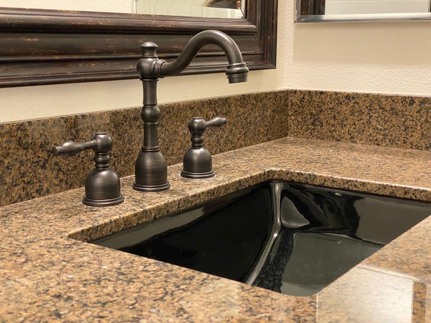Rialto Apartment: 606 S. Riverside Ave