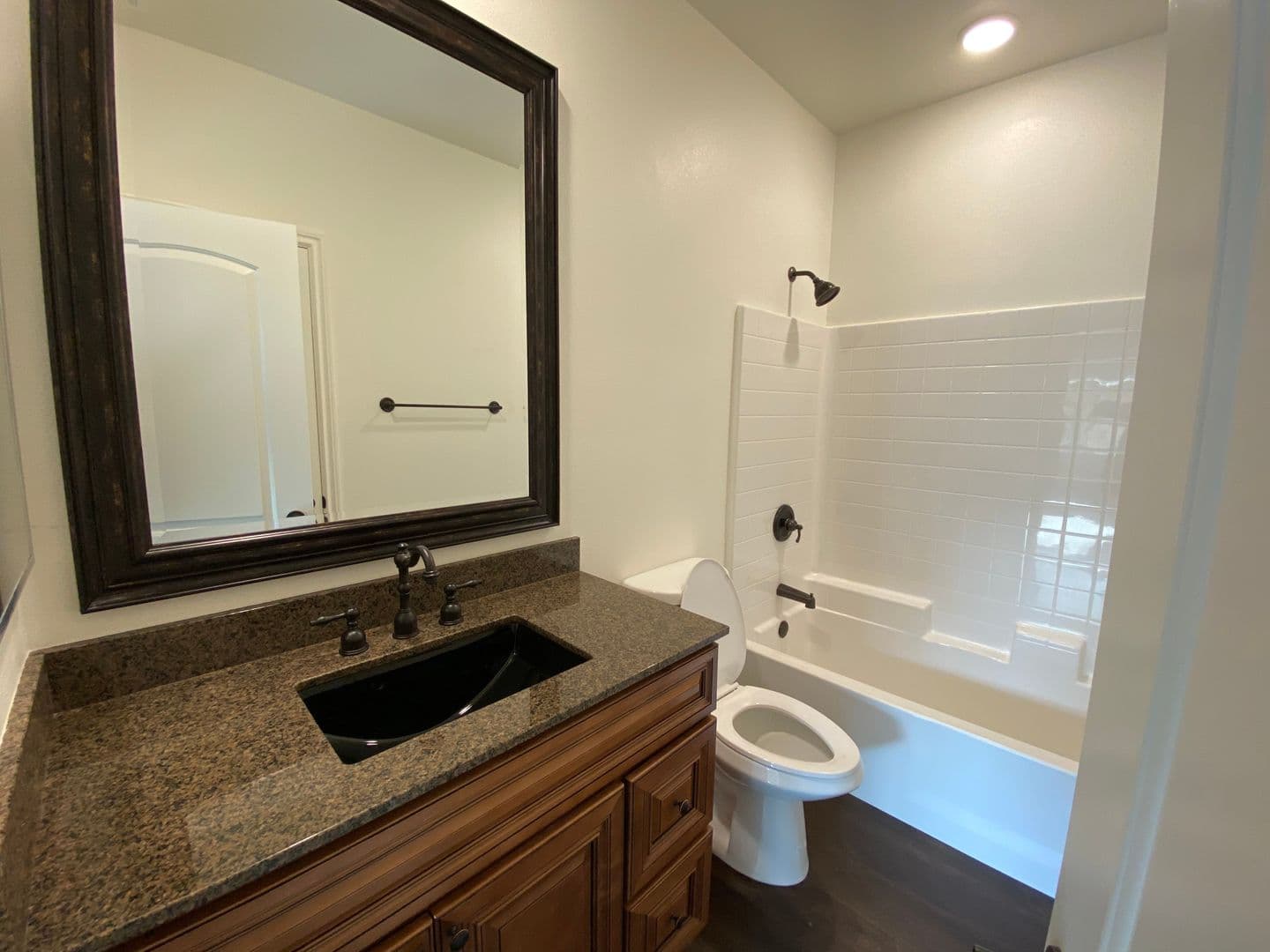 Rialto Apartment: 606 S. Riverside Ave