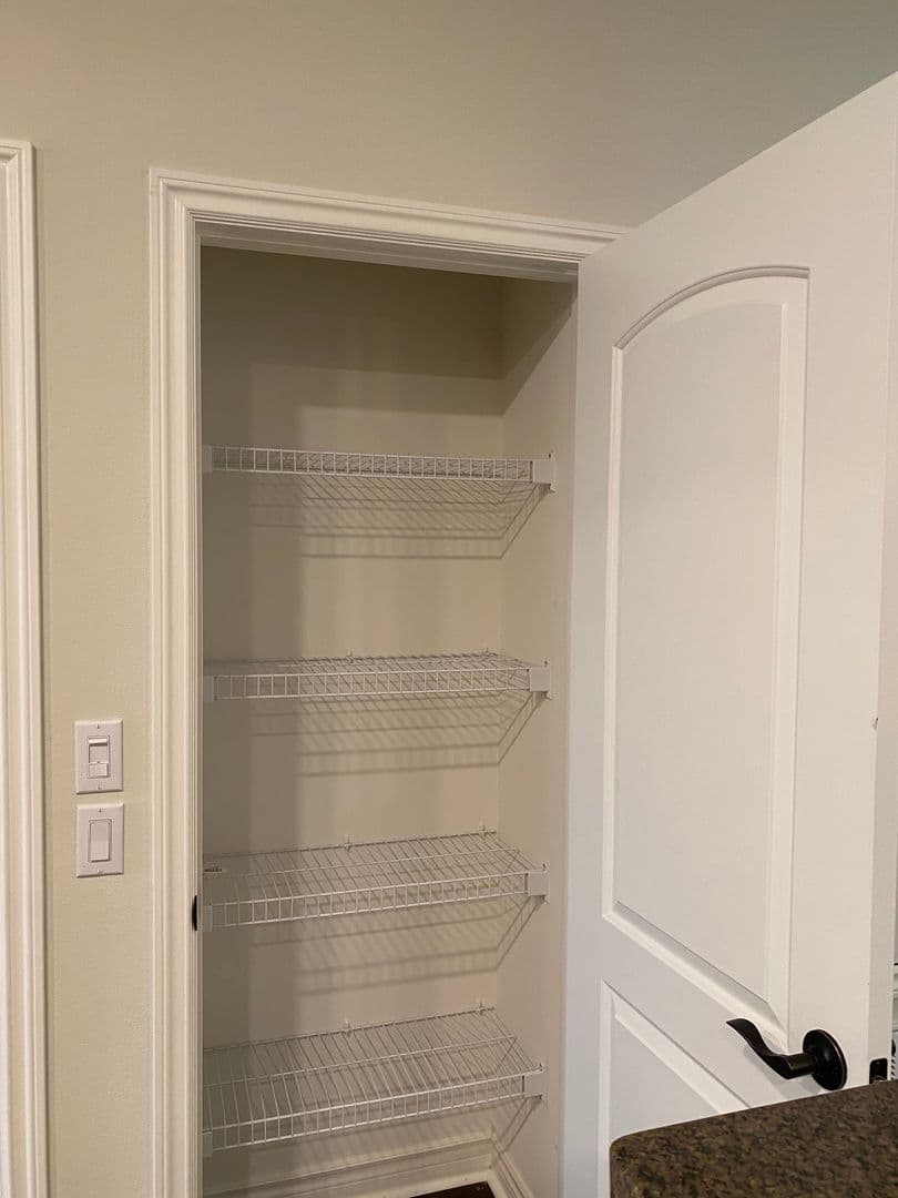 Rialto Apartment: 606 S. Riverside Ave