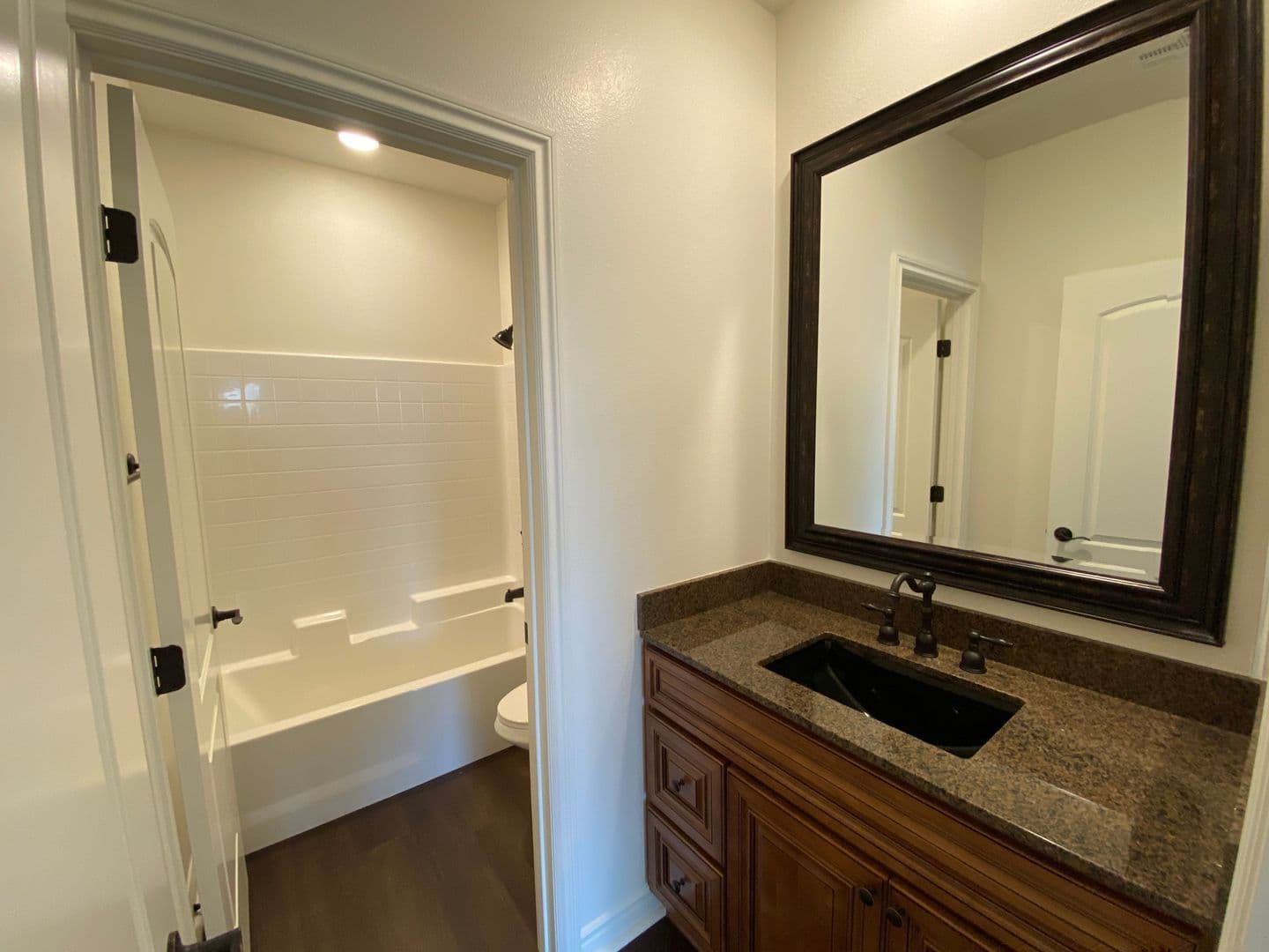 Rialto Apartment: 606 S. Riverside Ave