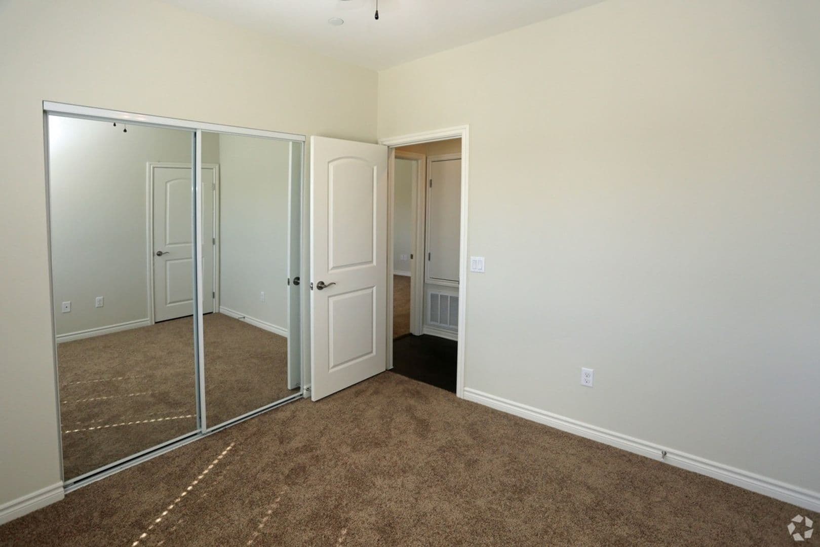 Rialto Apartment: 606 S. Riverside Ave