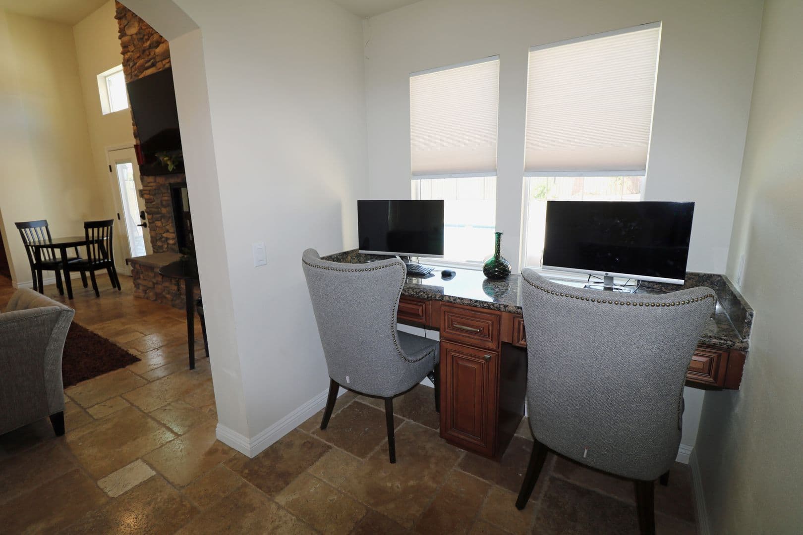 Rialto Apartment: 606 S. Riverside Ave