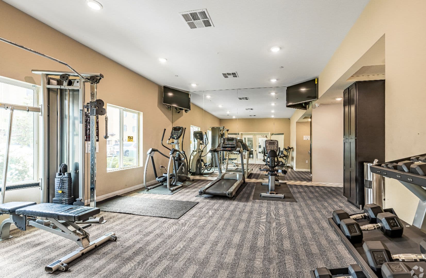 Rialto Apartment: 606 S. Riverside Ave