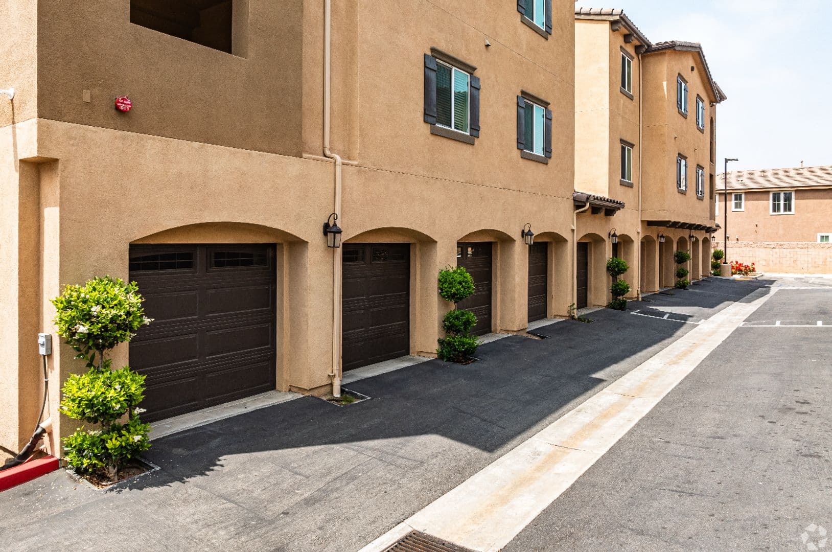 Rialto Apartment: 606 S. Riverside Ave