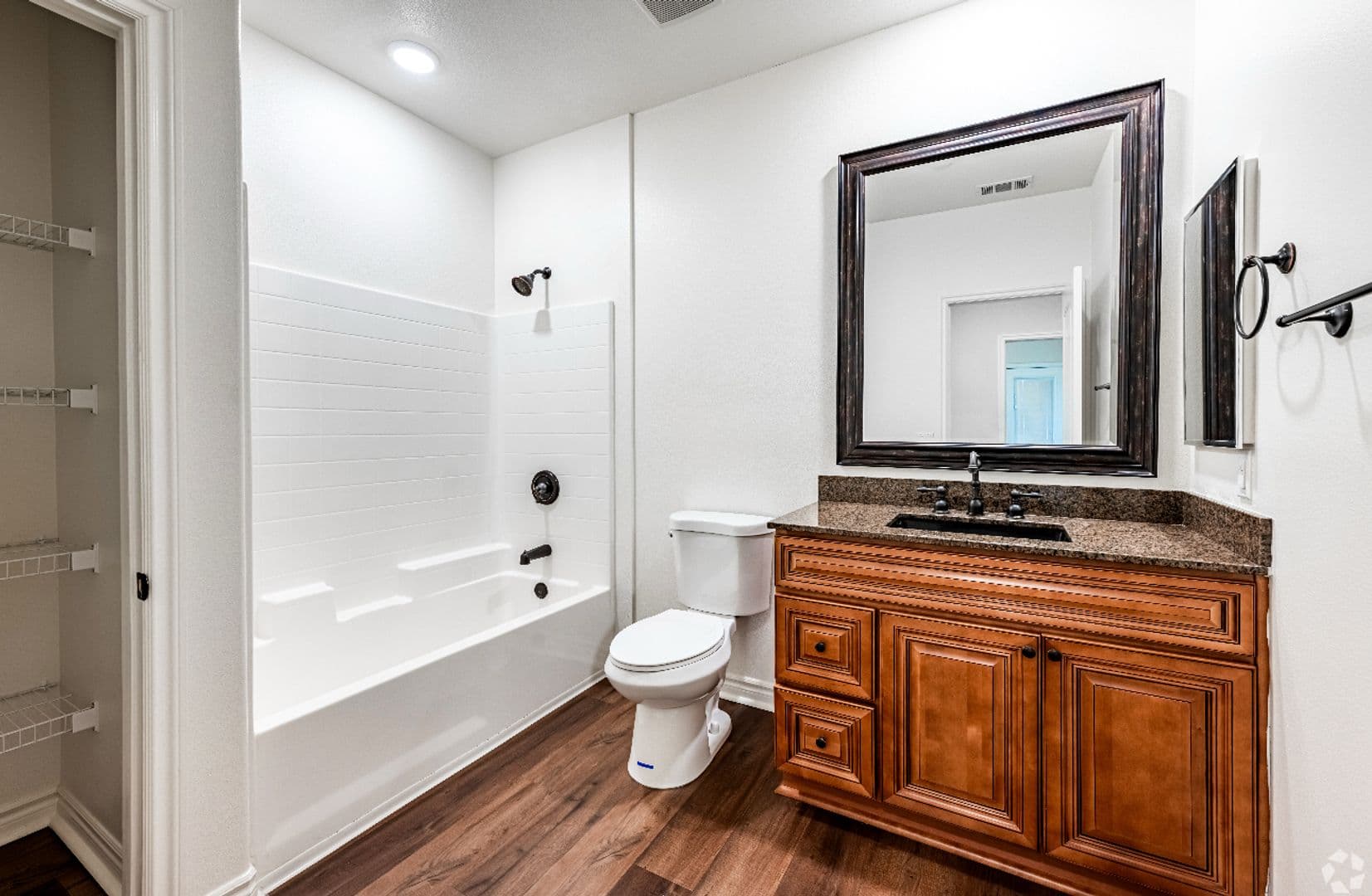 Rialto Apartment: 606 S. Riverside Ave