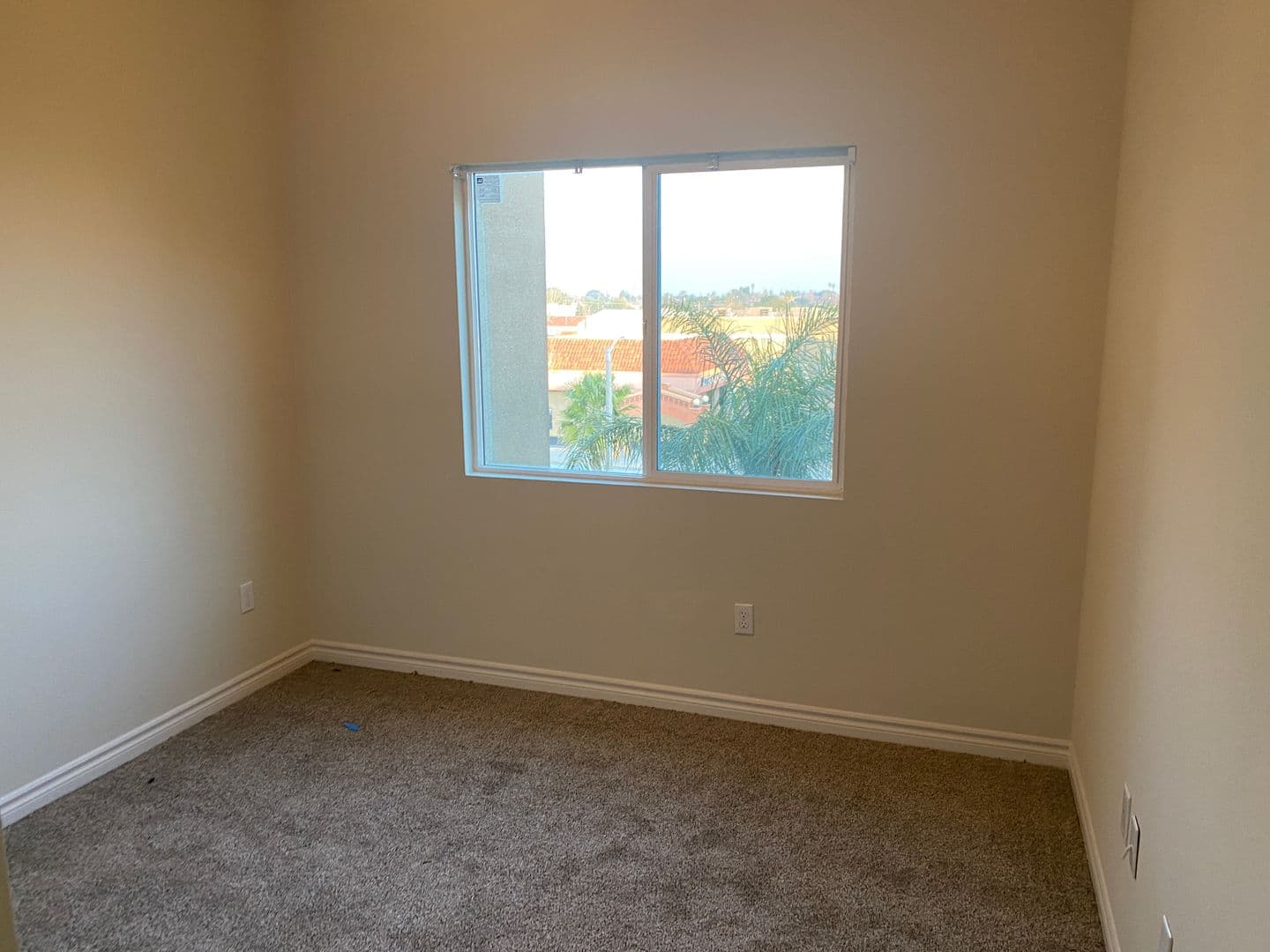 Rialto Apartment: 606 S. Riverside Ave