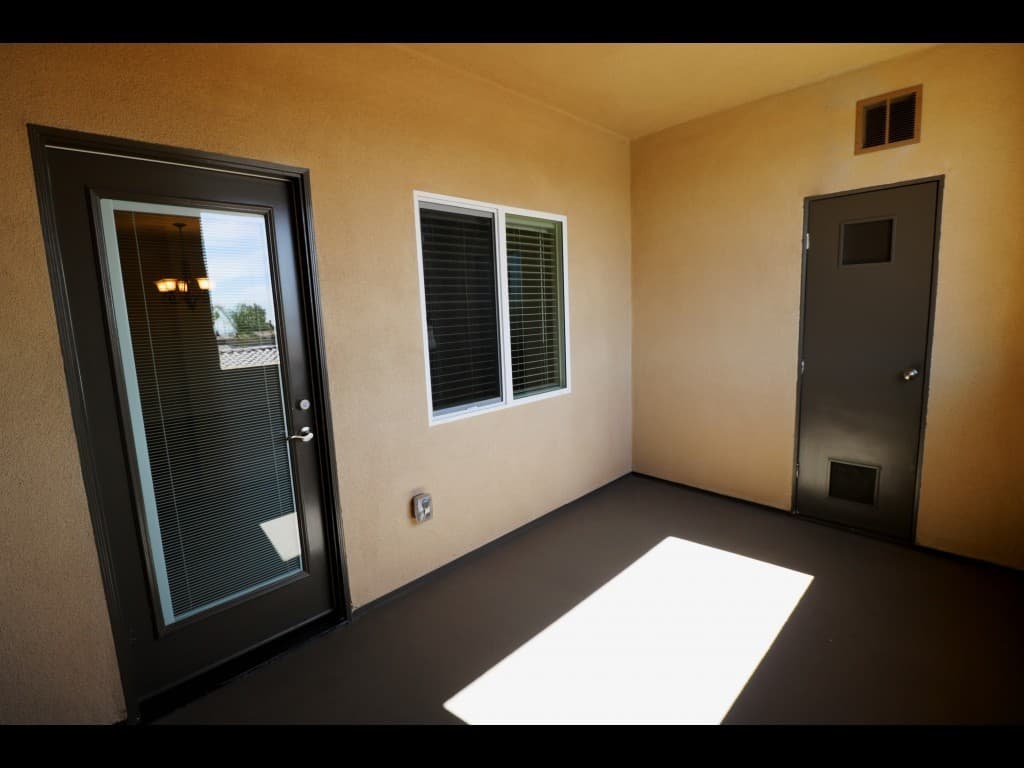 Rialto Apartment: 606 S. Riverside Ave
