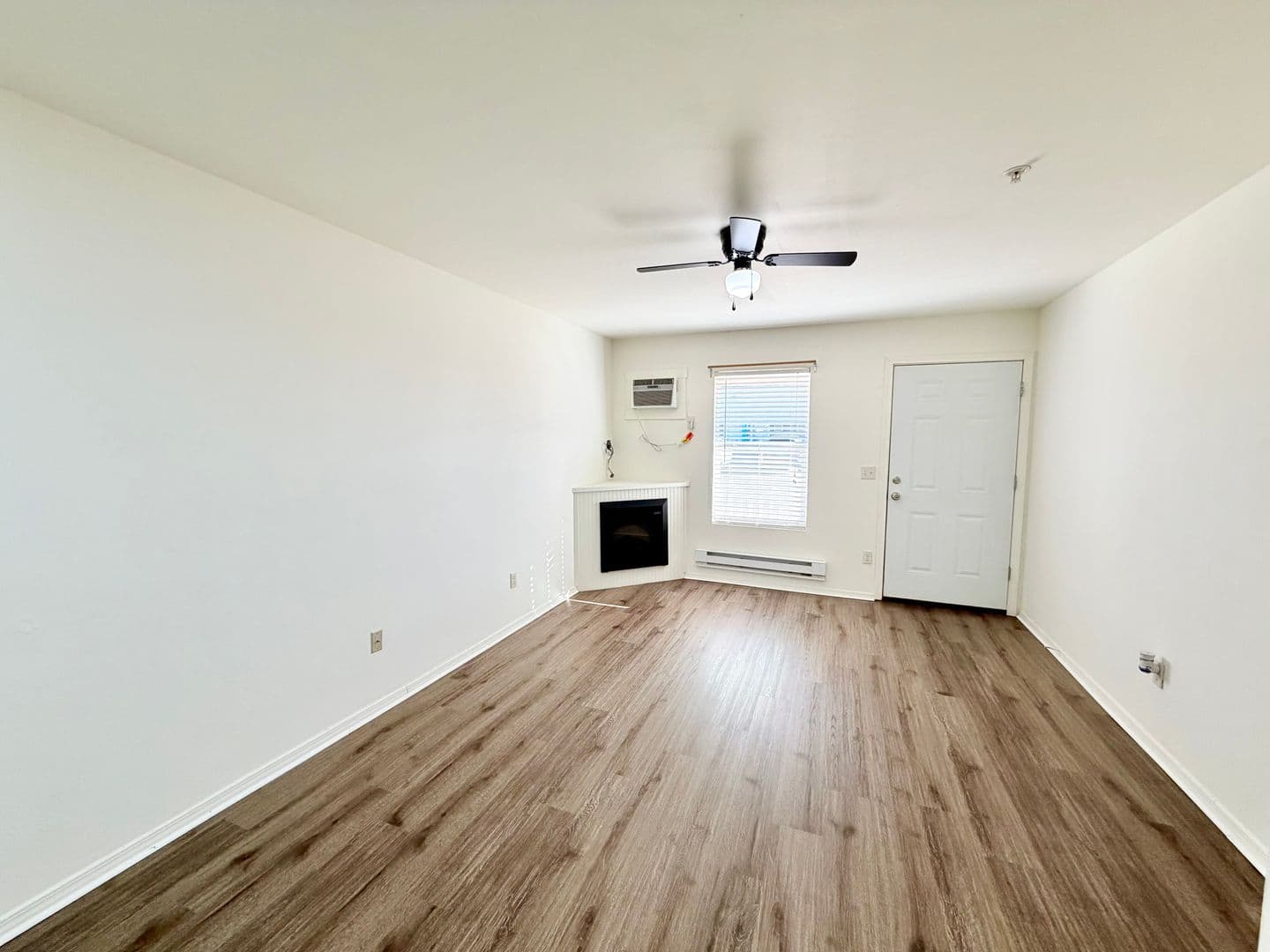 Chickasha Apartment: 501 W Country Club Rd