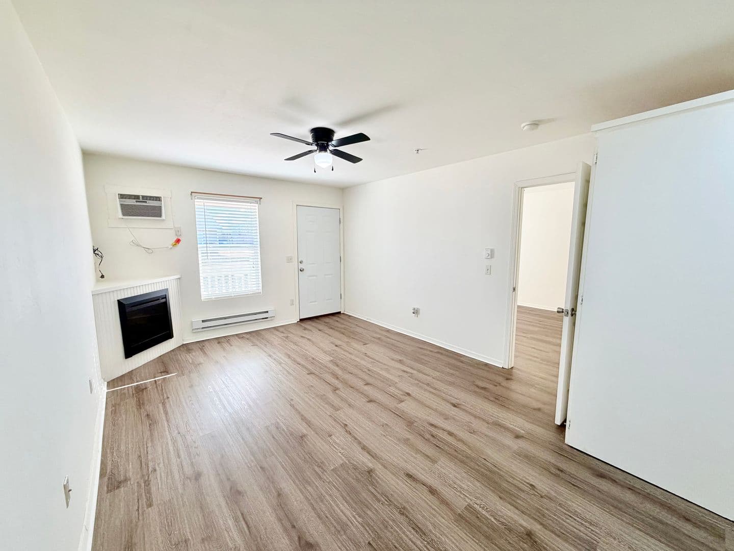 Chickasha Apartment: 501 W Country Club Rd