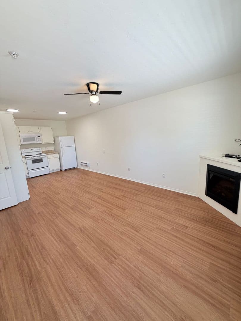 Chickasha Apartment: 501 W Country Club Rd