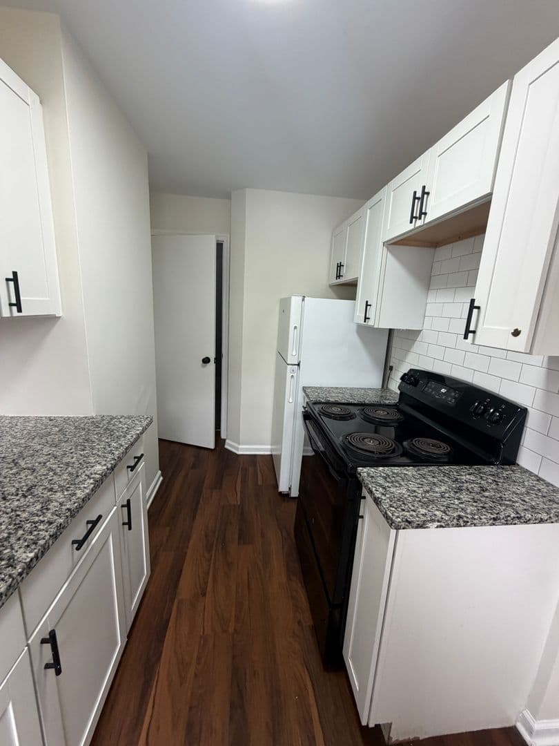 Columbus Apartment: 1290 East 25th Avenue