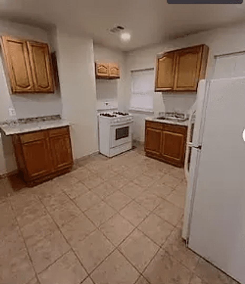 Baltimore Apartment: 2712 Pennsylvania Ave
