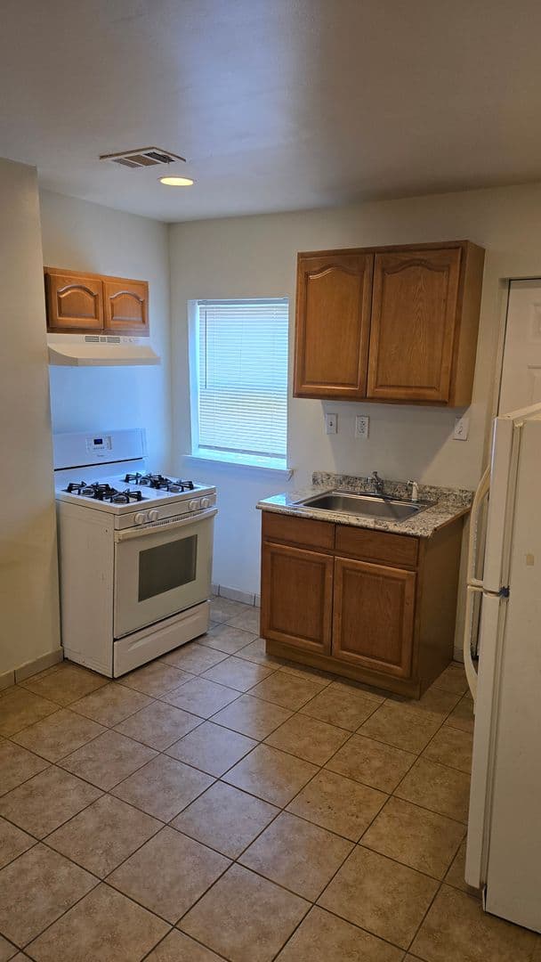 Baltimore Apartment: 2712 Pennsylvania Ave