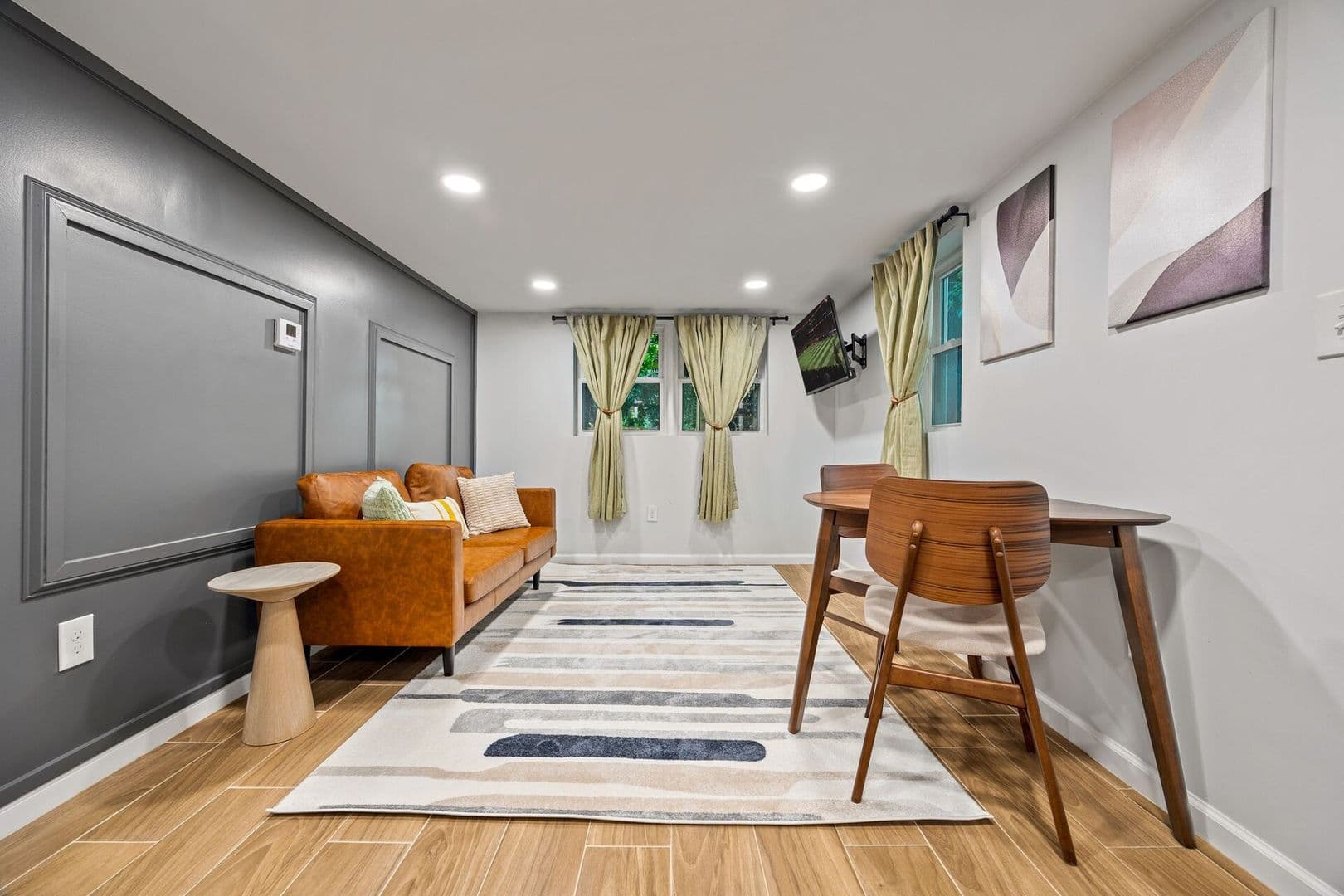 Atlanta Apartment: 10 Claire Drive Southeast