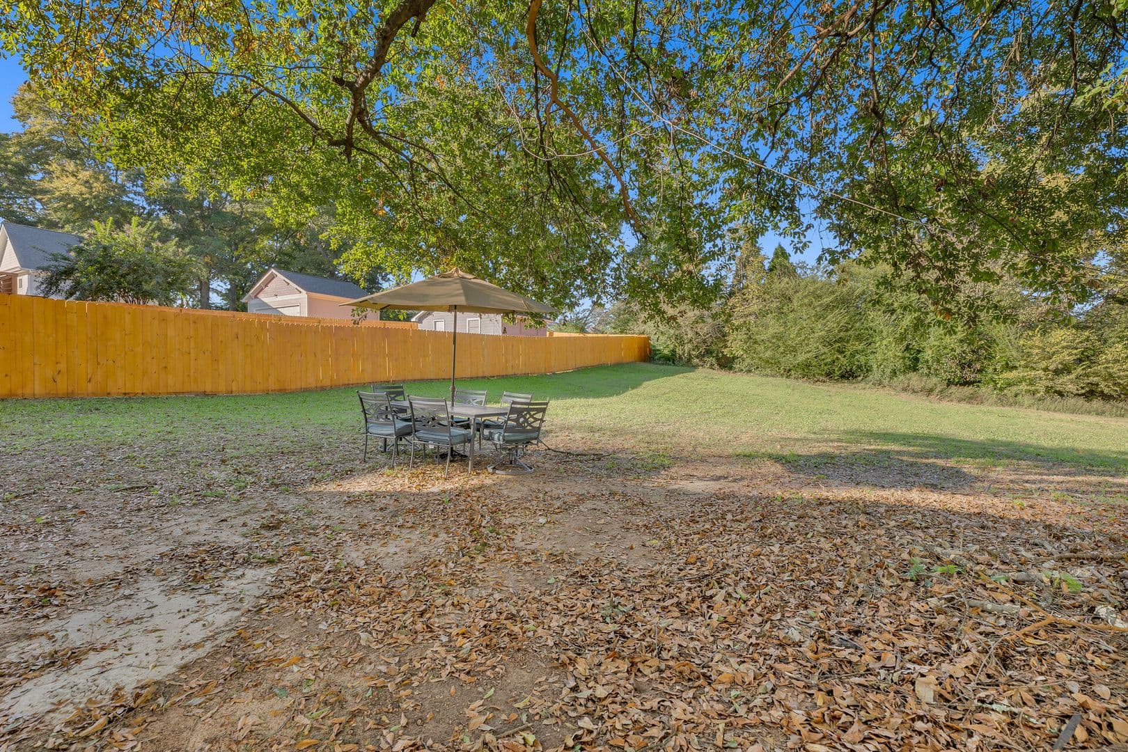 East Point Apartment: 1329 Walker Avenue (Right side)