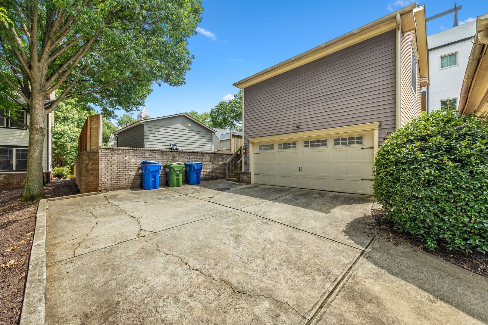Atlanta Apartment: 1267 Atlantic Drive Northwest