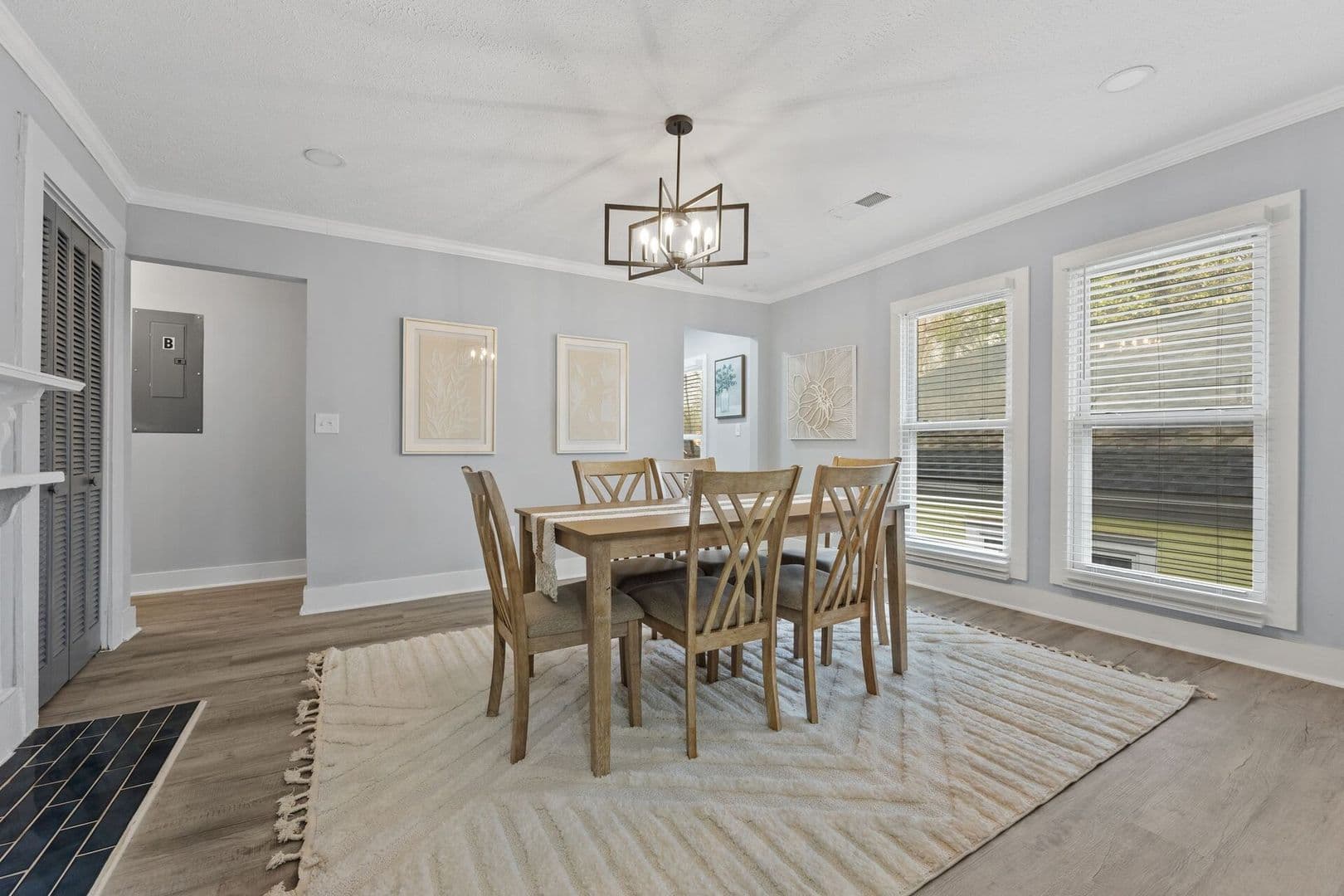 Atlanta House: 905 Beecher Street Southwest