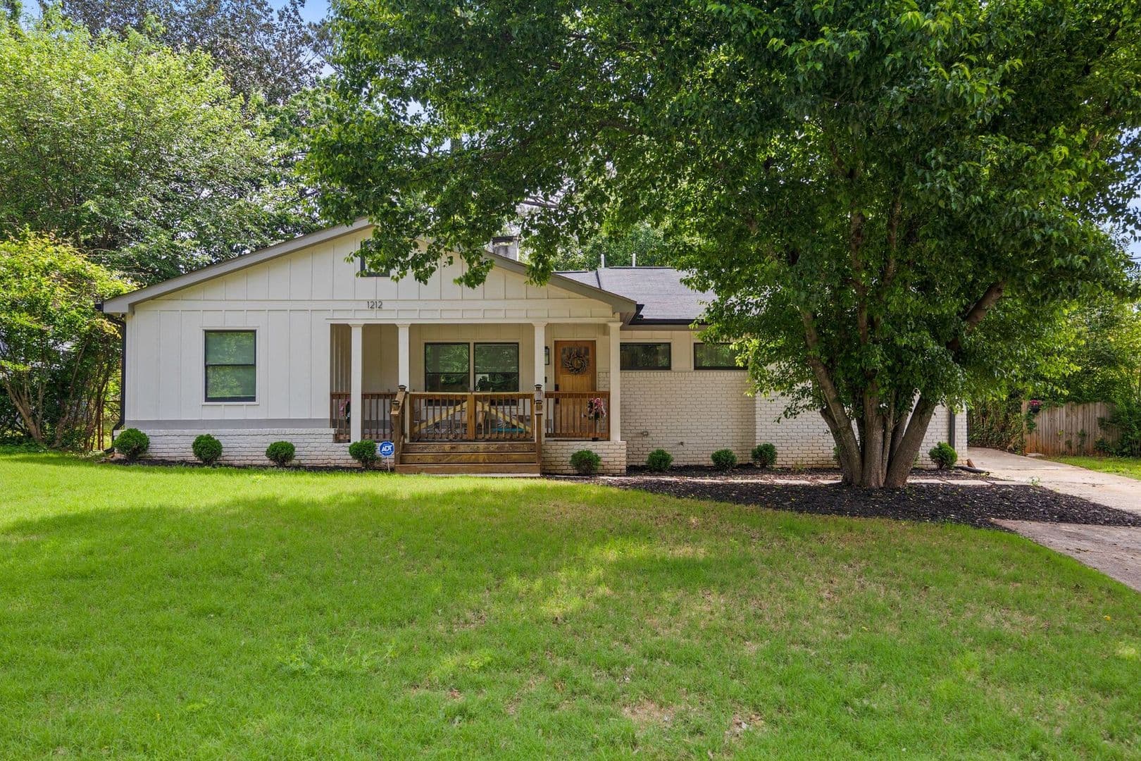Decatur House: 1212 Richard Road
