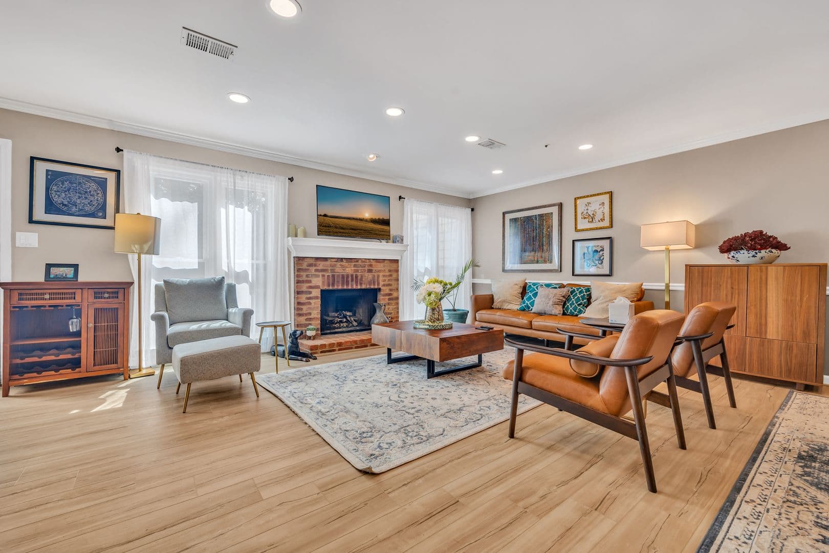 Marietta Apartment: 586 Saint James Walk Southeast