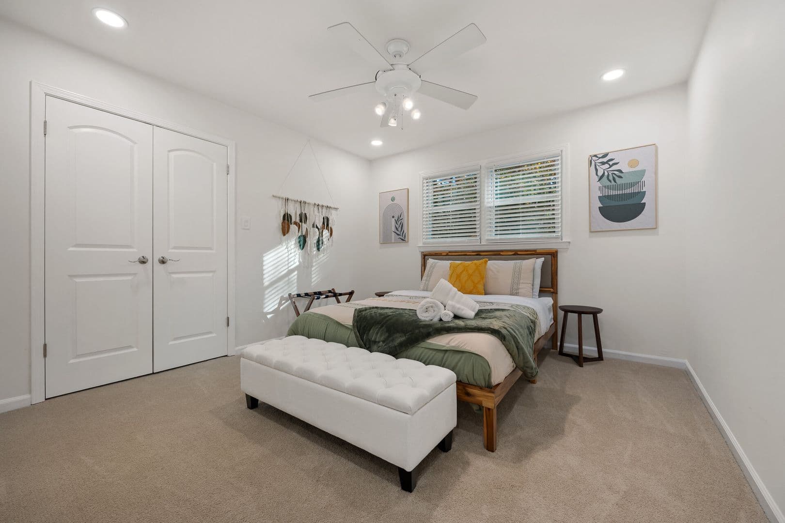 Smyrna House: 82 Vanessa Drive