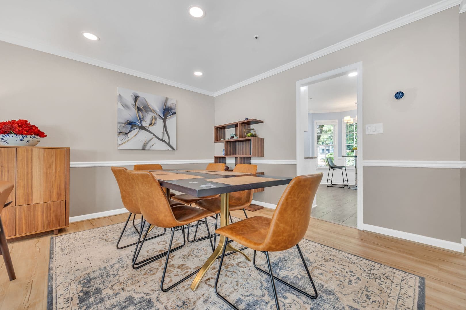 Marietta Apartment: 586 Saint James Walk Southeast