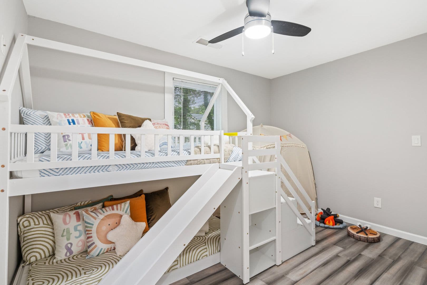 Atlanta House: 1409 Bridges Avenue Southwest
