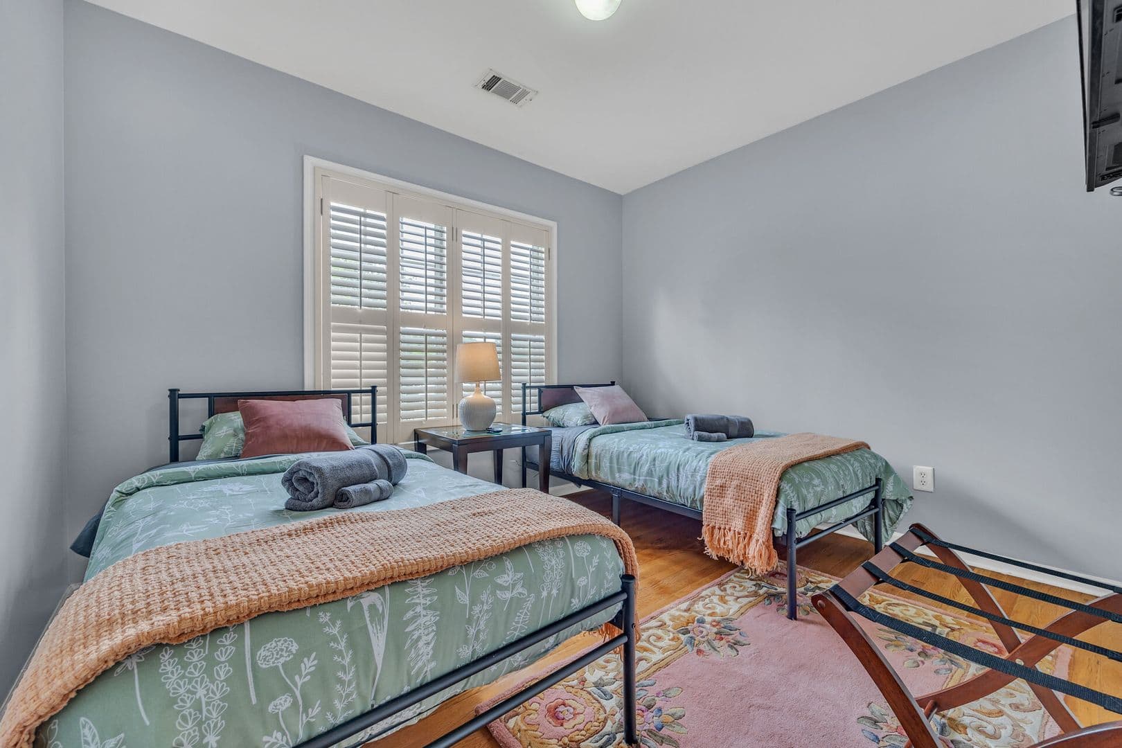 Buford Apartment: 3613 Southland Drive Northeast
