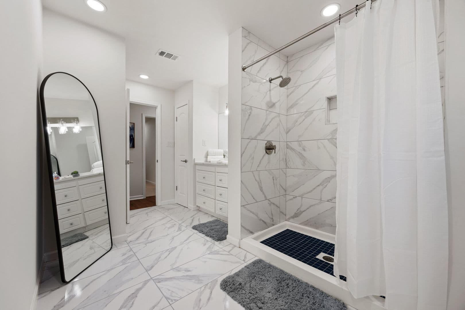 Smyrna House: 82 Vanessa Drive