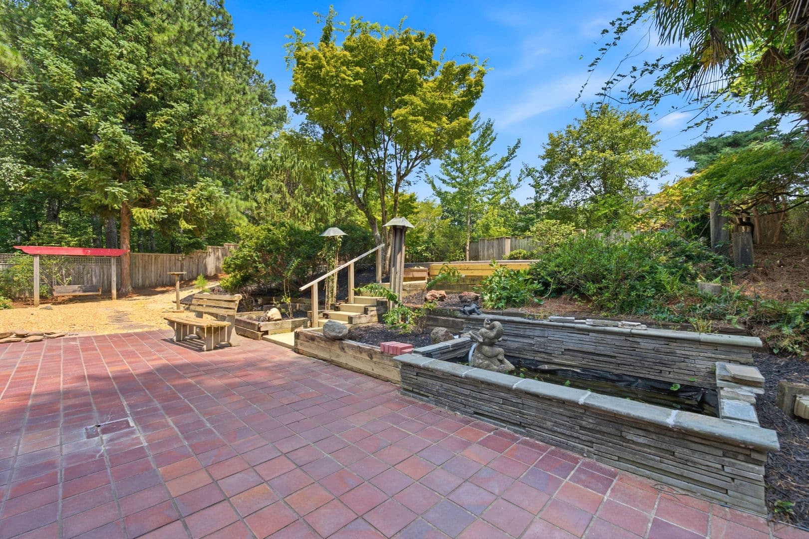 Roswell House: 1845 Branch Valley Drive