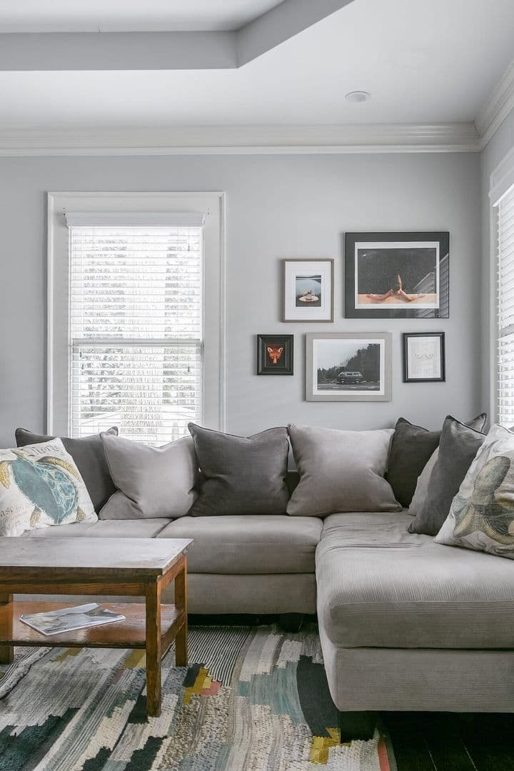 Atlanta House: 1876 DeKalb Avenue Northeast