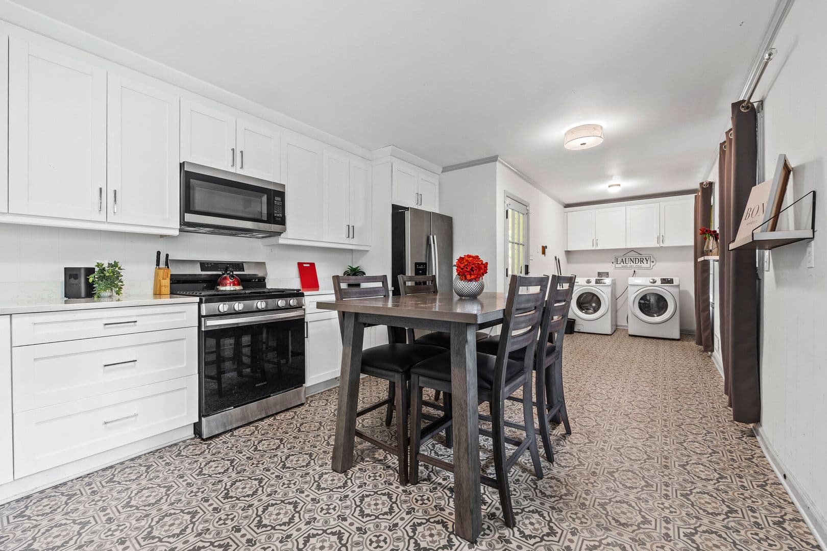 East Point House: 2523 Ben Hill Road