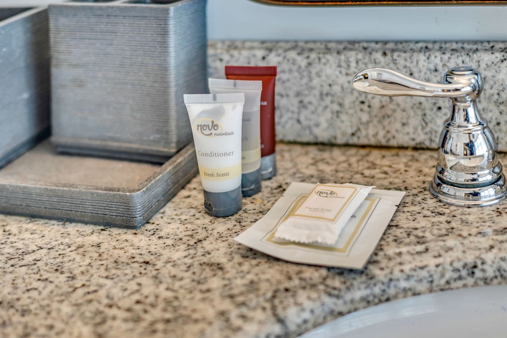 Marietta Apartment: 586 Saint James Walk Southeast