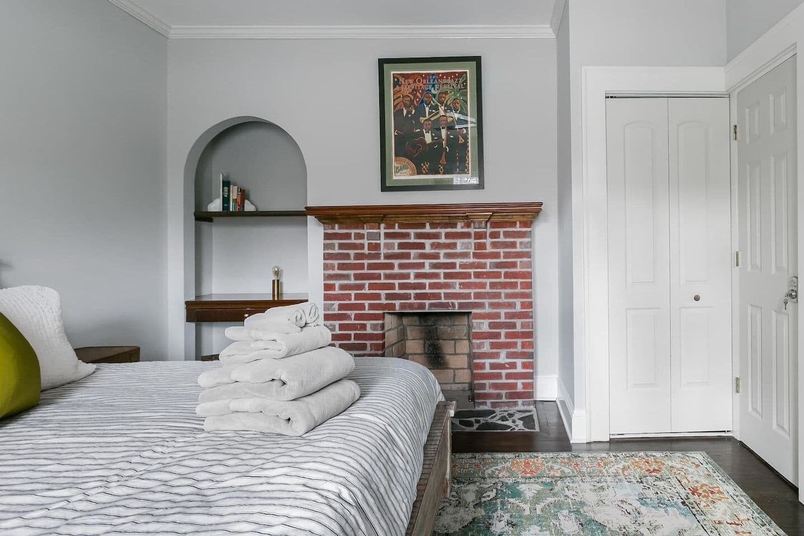 Atlanta House: 1876 DeKalb Avenue Northeast