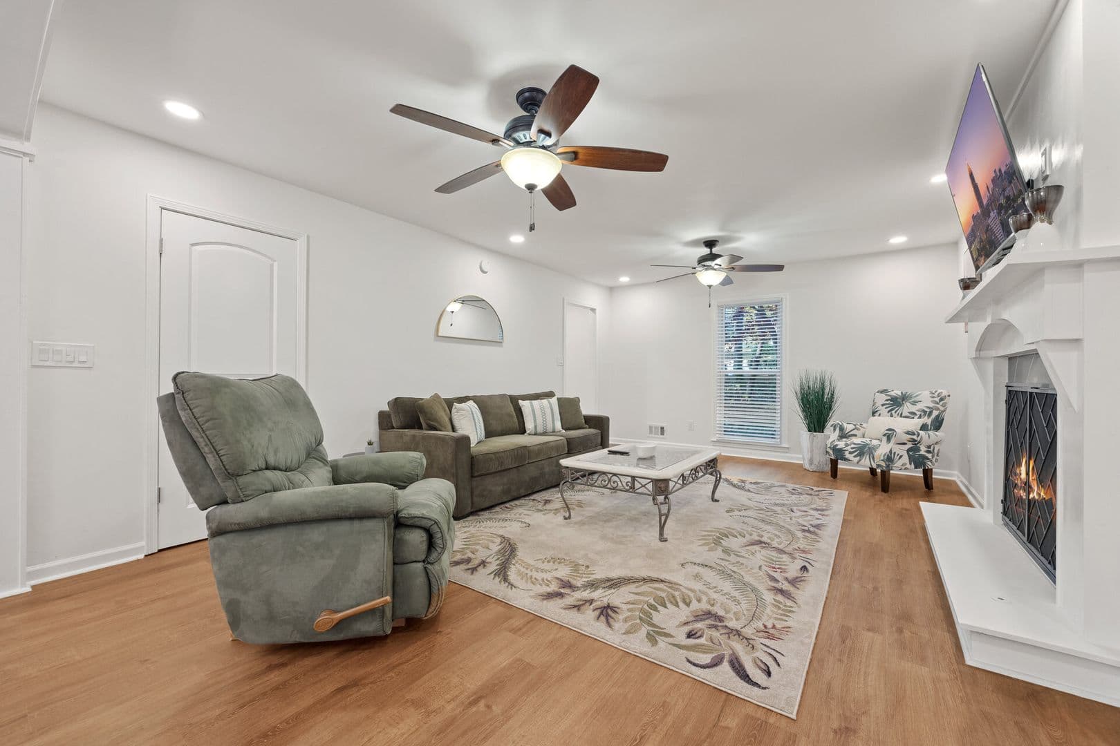 Smyrna House: 82 Vanessa Drive