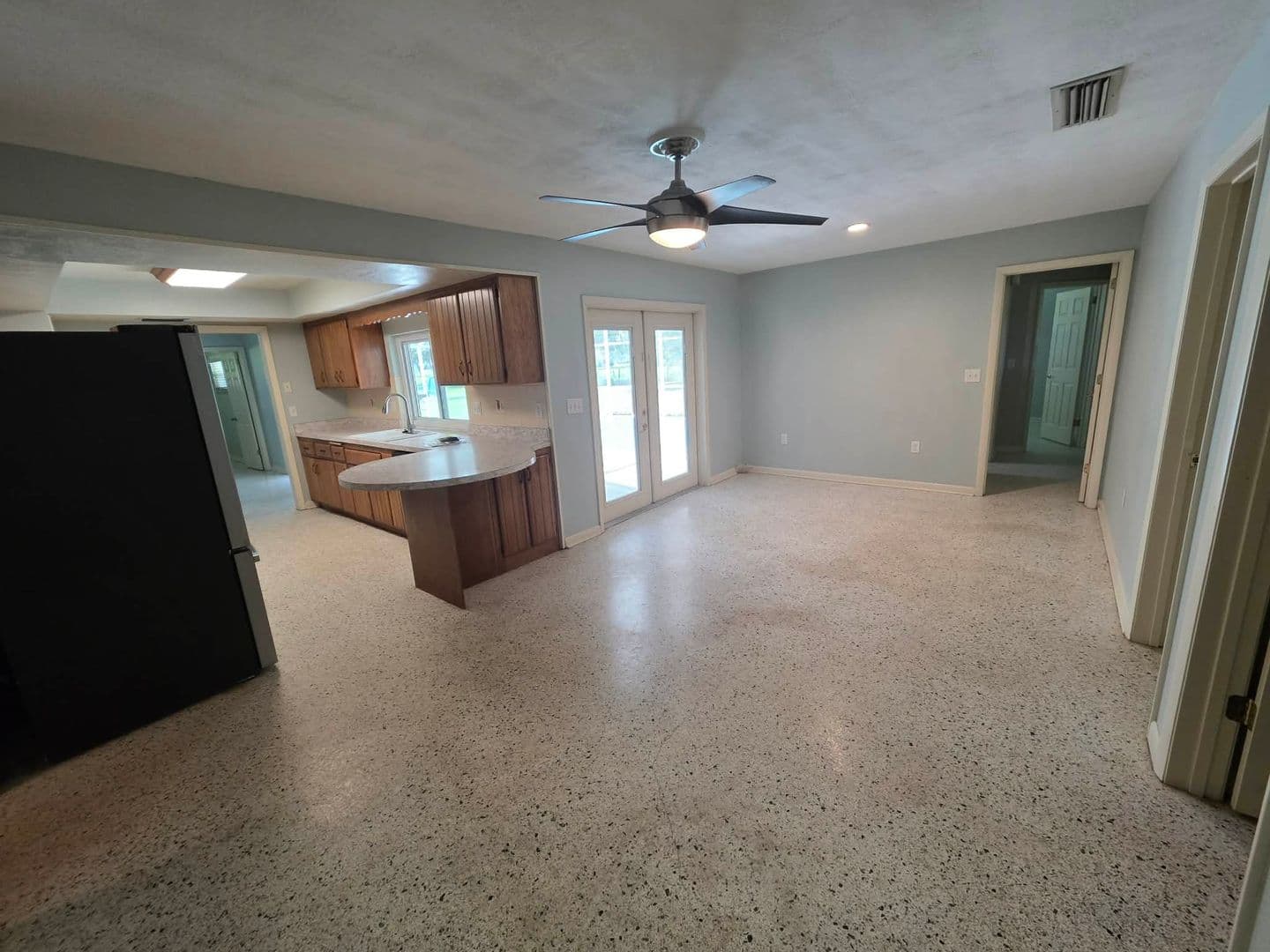 Astatula House: 25601 Laylaine Drive