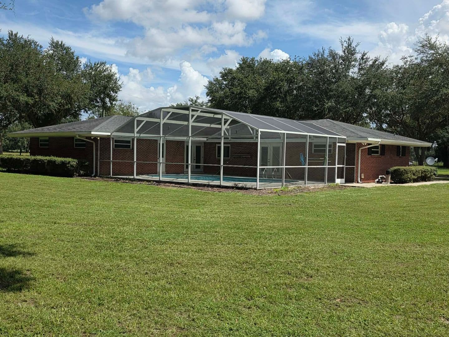 Astatula House: 25601 Laylaine Drive