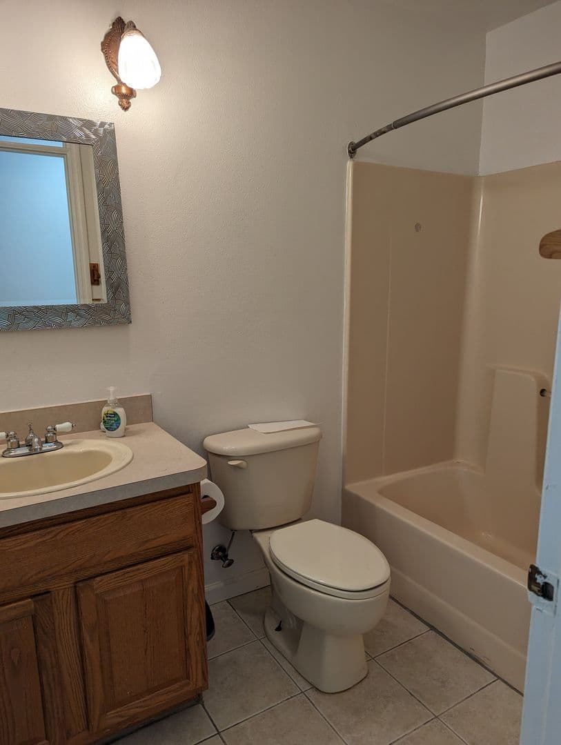 Clermont House: 20333 Sugarloaf Mountain Road