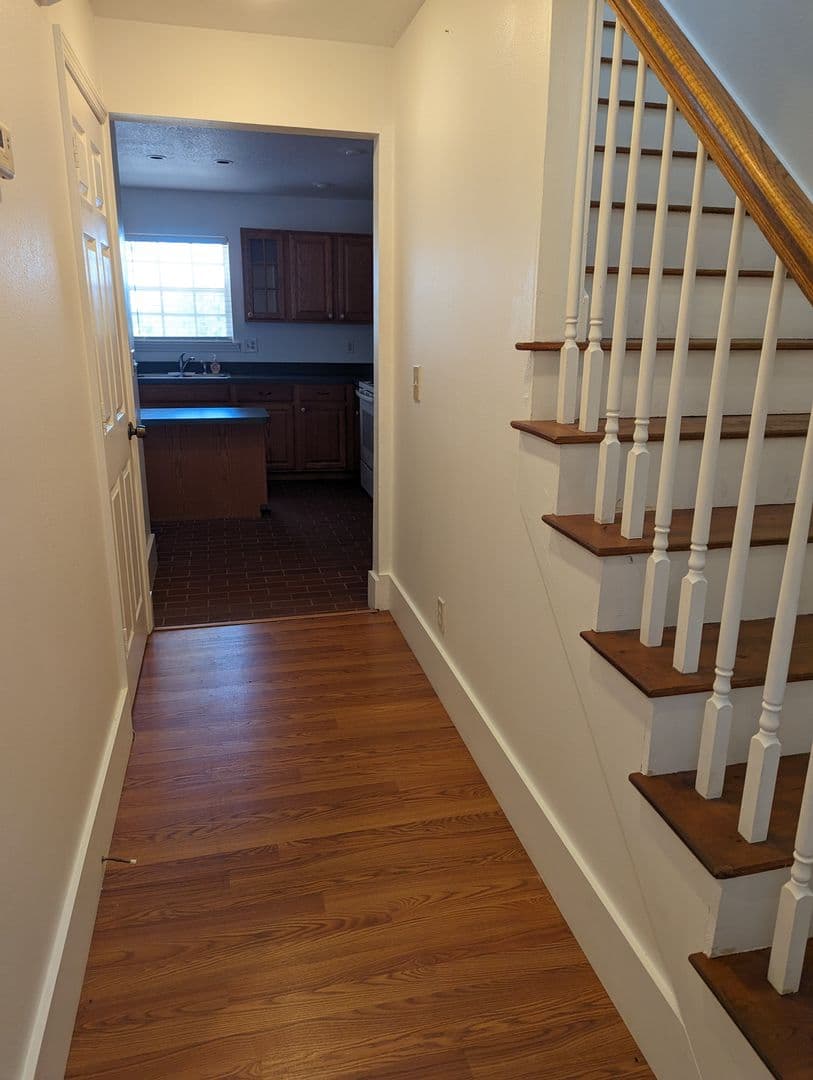 Clermont House: 20333 Sugarloaf Mountain Road