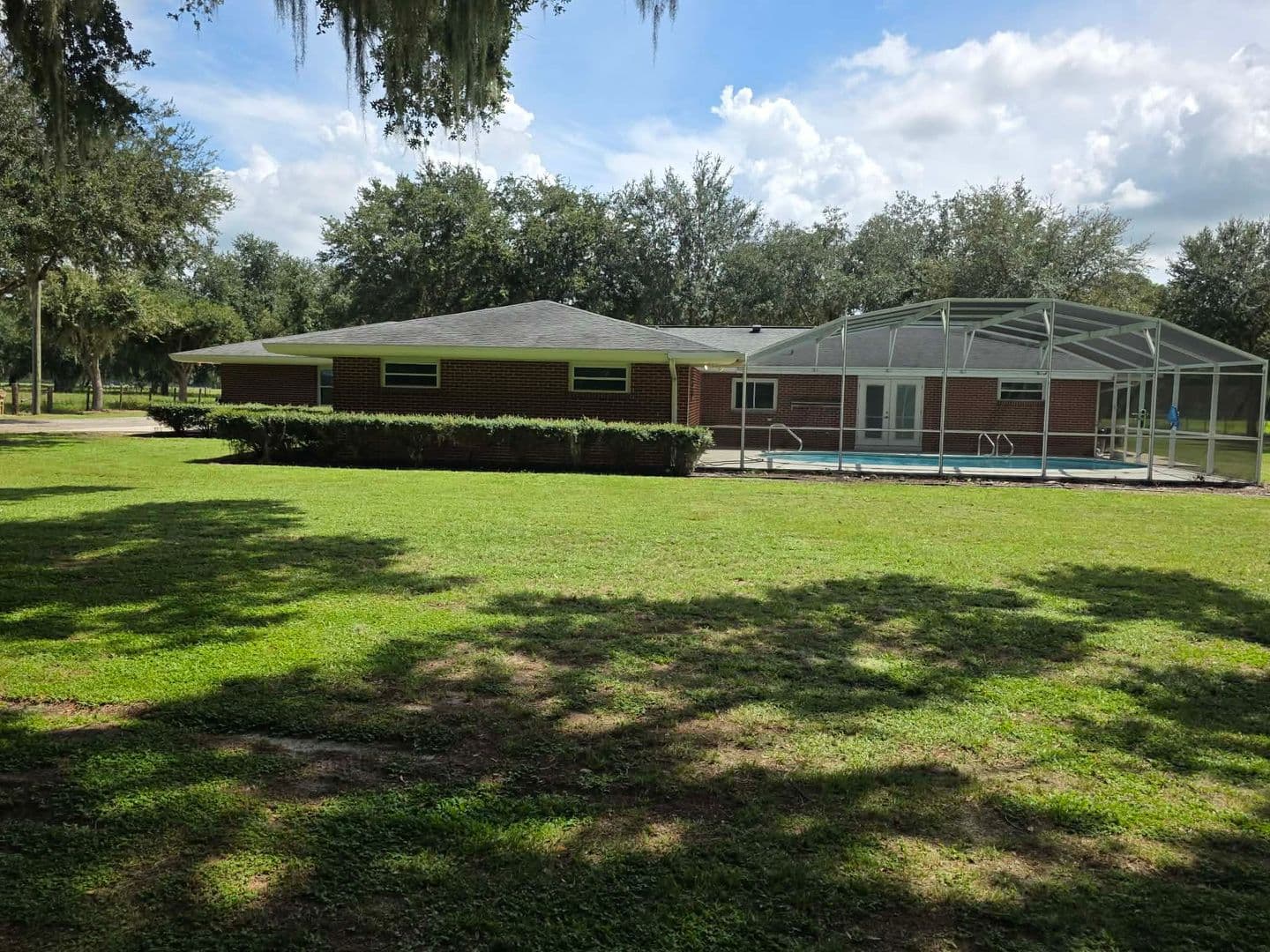 Astatula House: 25601 Laylaine Drive