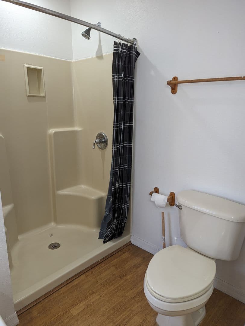 Clermont House: 20333 Sugarloaf Mountain Road