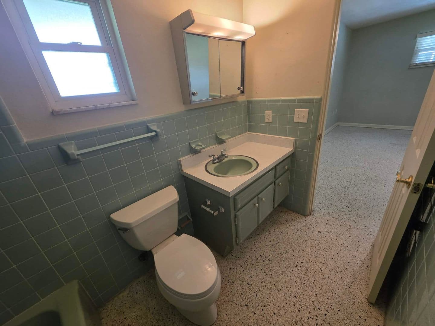 Astatula House: 25601 Laylaine Drive
