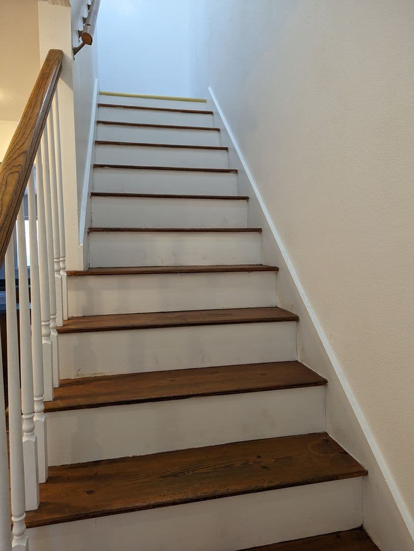 Clermont House: 20333 Sugarloaf Mountain Road