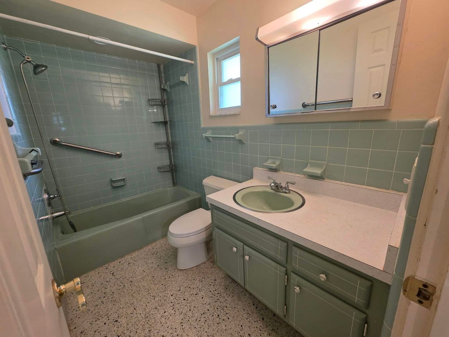Astatula House: 25601 Laylaine Drive