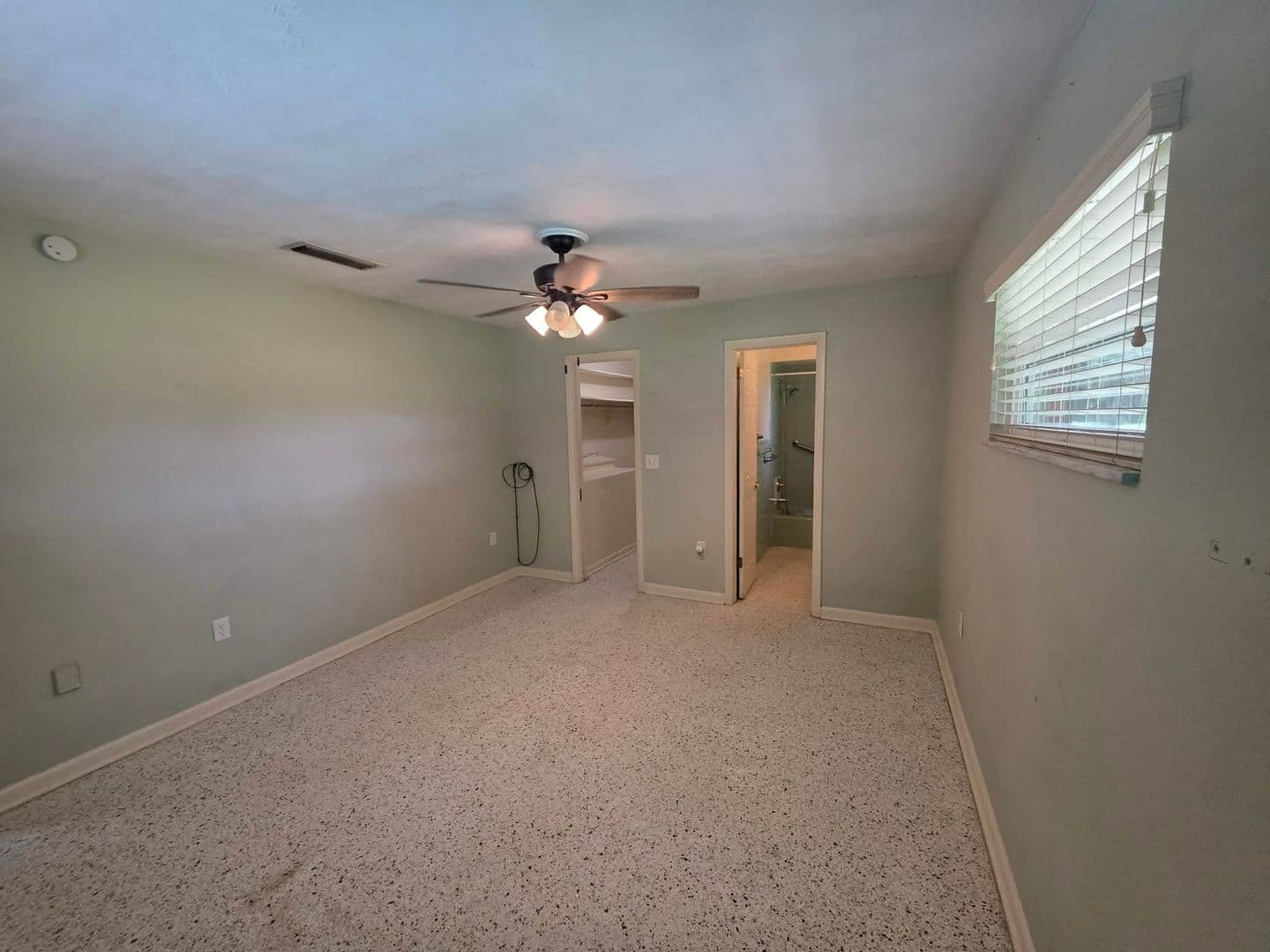Astatula House: 25601 Laylaine Drive