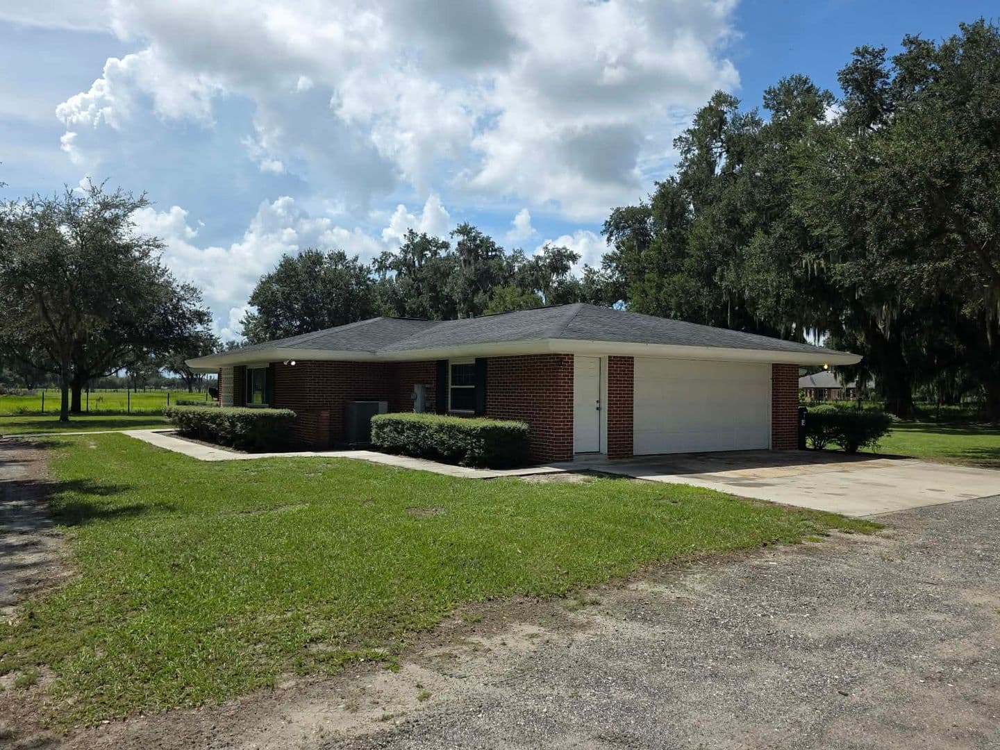 Astatula House: 25601 Laylaine Drive